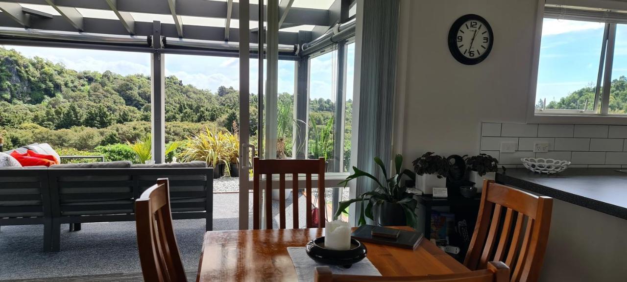 Rocky Ridge Cottage Takaka Extérieur photo